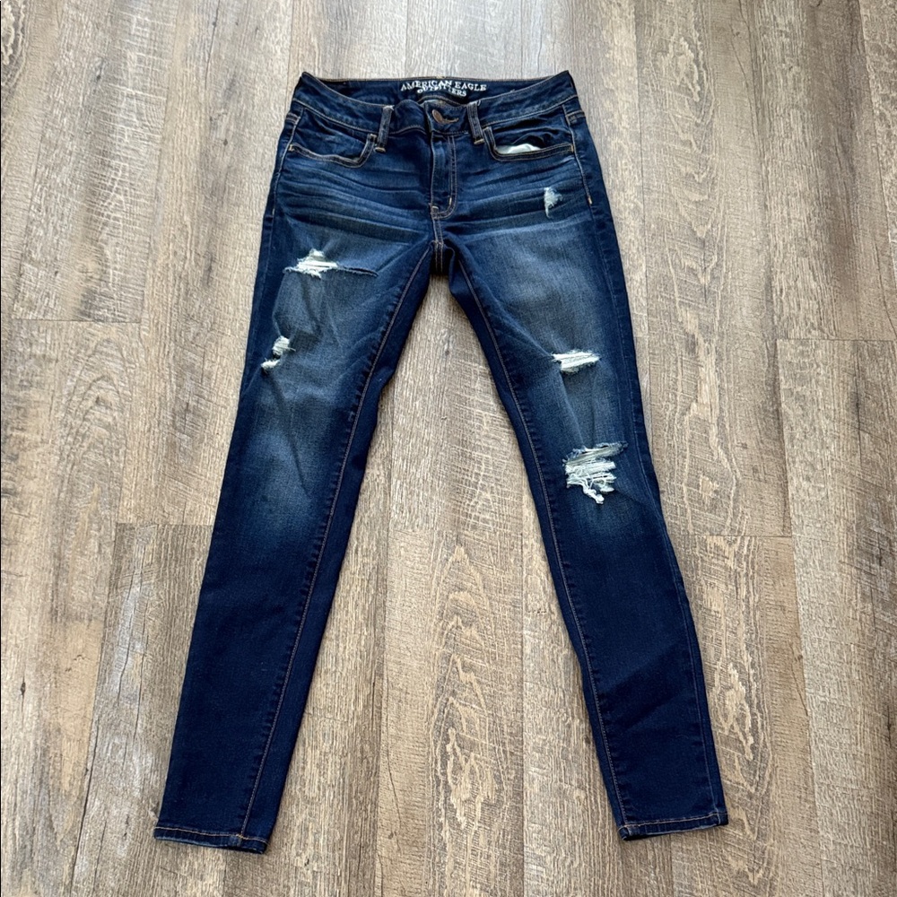American Eagle Outfitters Women's Dark Blue Distressed Skinny Jeans